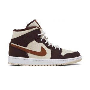 Nike Air Jordan 1 Mid SE ‘Cream Dark Chocolate’, women’s size 7